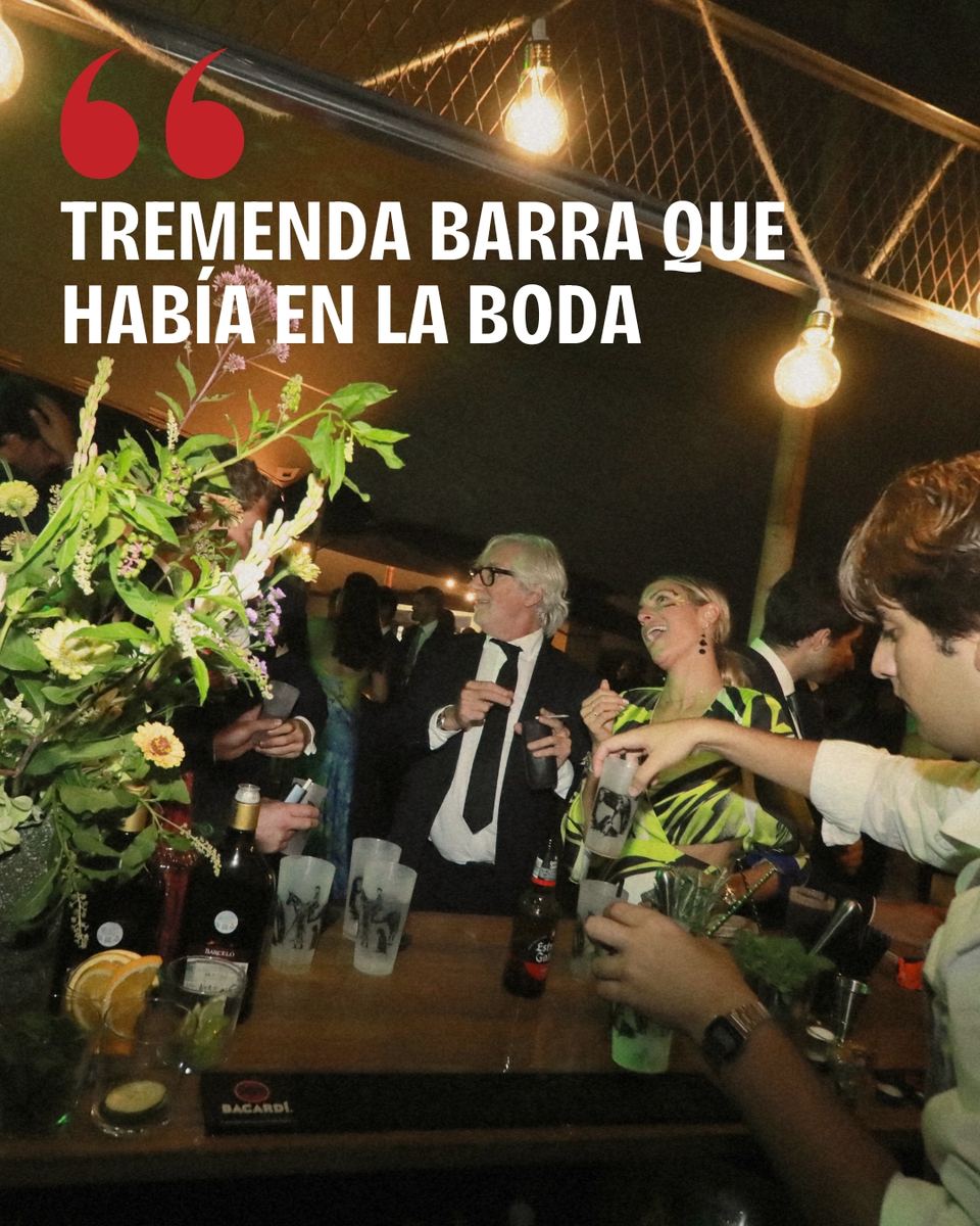 Tremenda Barra que había en la boda — invitados en la barra
